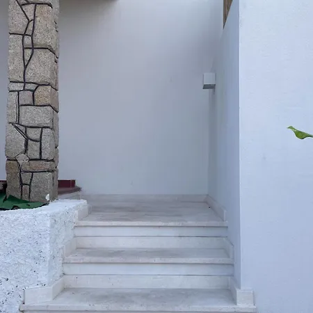 Villa Piras فيلاّسيمِيوس